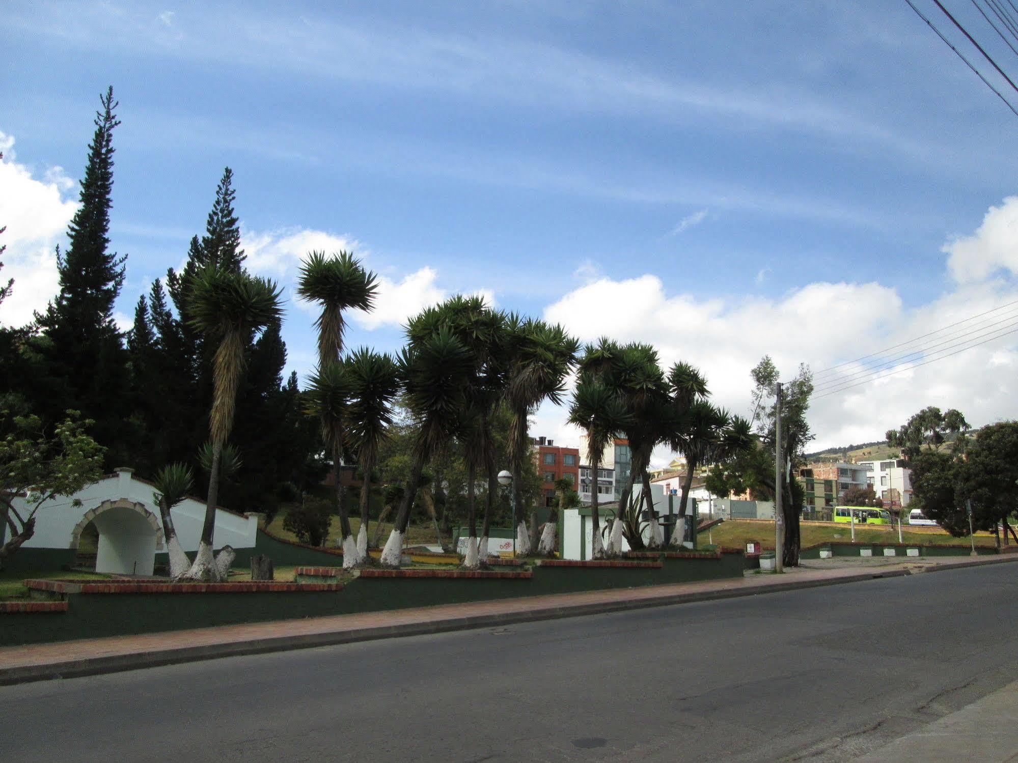 Hotel Parque Santander Tunja Zewnętrze zdjęcie